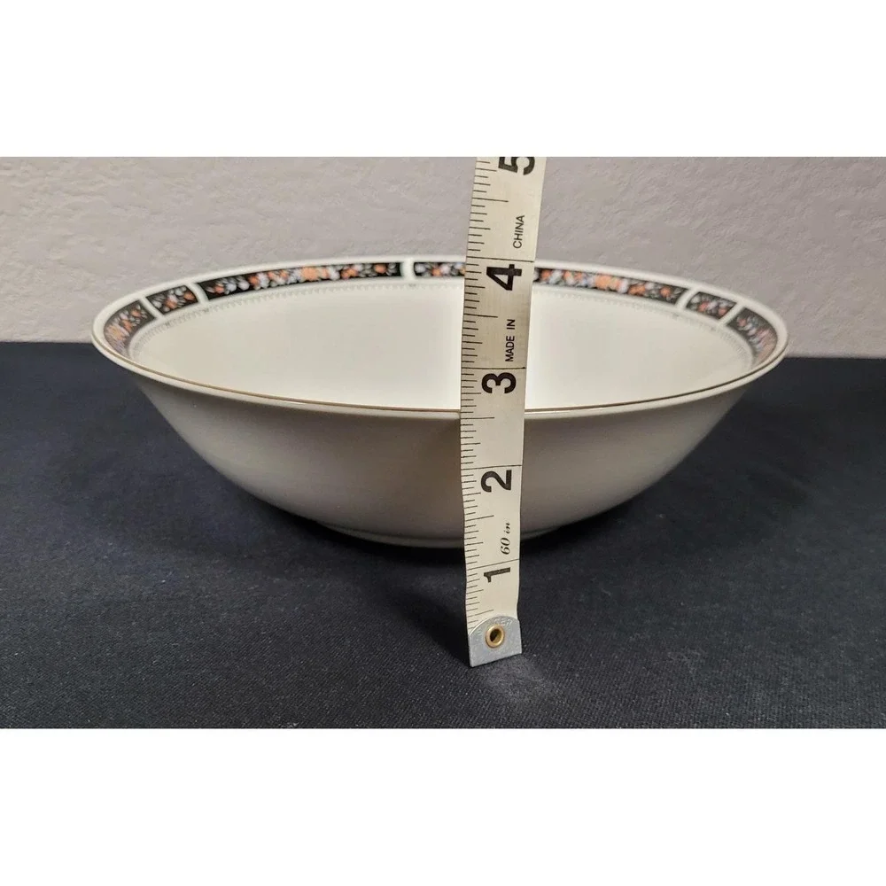 Silverie Fine China 9.5 Inch Serving Bowl (SIV11 Pattern) Vintage 1980s